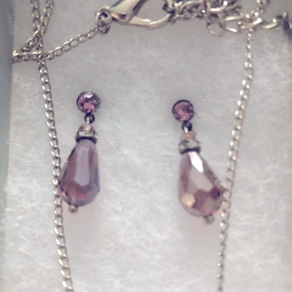 Ali Khan New York Necklace & Dangle Earrings Set - Picture 5 of 10